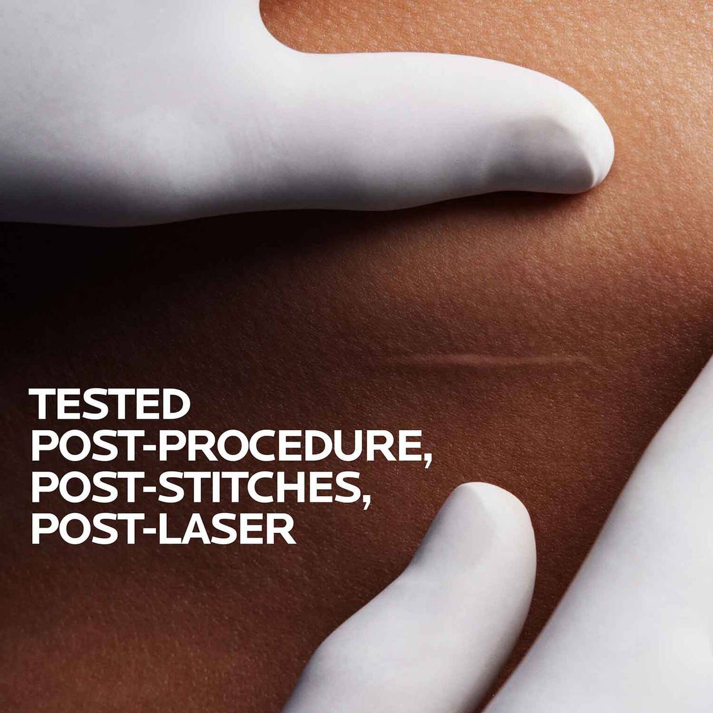 cicaplast-gel-b5-skin-protectant-z6 06-cicaplast-gel-model-1500x1500.jpg